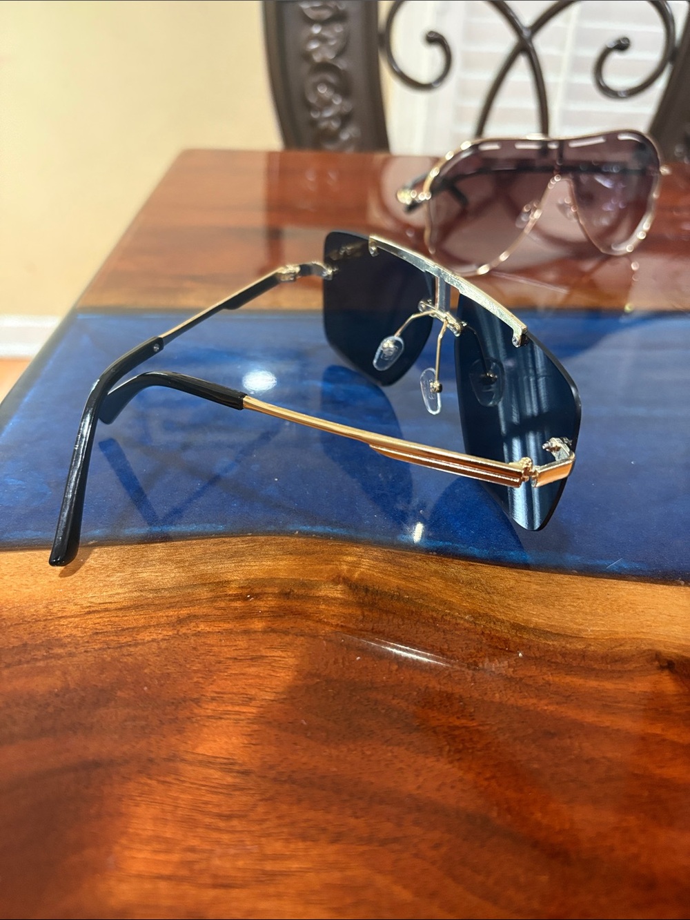 Men's Aviator Sunglasses - Blue Lenses - Picture 5 of 5